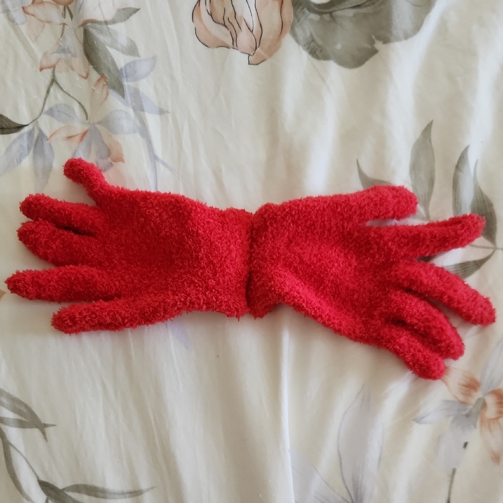 Red Fuzzy Gloves